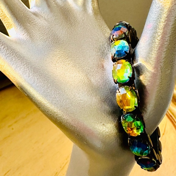 Vintage Rare heliotrope Sorrelli Crystal Cuff Bracelet - Picture 5 of 17